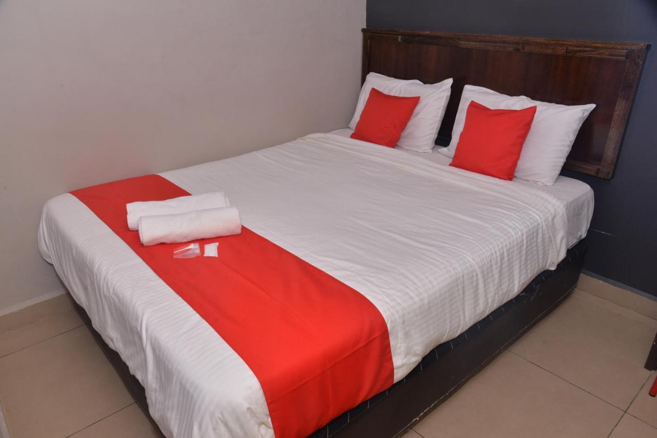 Nice Stay Hotel Raub Exterior photo
